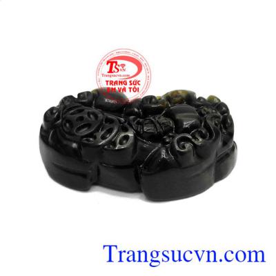 Có thể thấy ngọc mắt hổ được coi là viên đá hộ mệnh cho người sử dụng