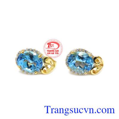 Hoa tai topaz đẹp được chế tác tinh tế cùng sự kết hợp hài hòa giữa đá topaz và vàng tây 14k.