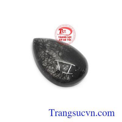 Mặt thạch anh tóc đen bình an trong phong thủy có tác dụng giúp người đeo gặp nhiều may mắn, tài lộc và thành công trong cuộc sống