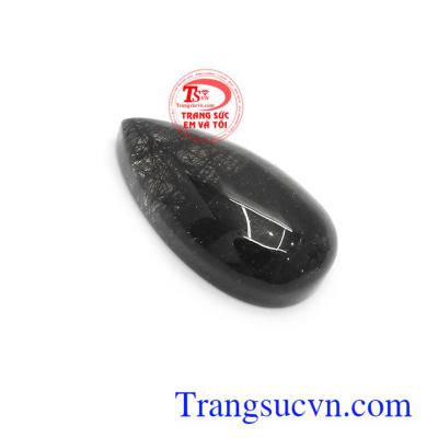 Thạch anh tóc đen còn là viên đá hộ thân mạnh mẽ giúp bạn phòng tránh tà khí và sự quấy nhiễu của các hư khí xung quanh