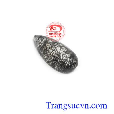 Trong phong thủy Thạch anh tóc còn loại bỏ sự lo sợ, gặp được nhiều vận may, hạnh phúc, lạc quan cho người đeo