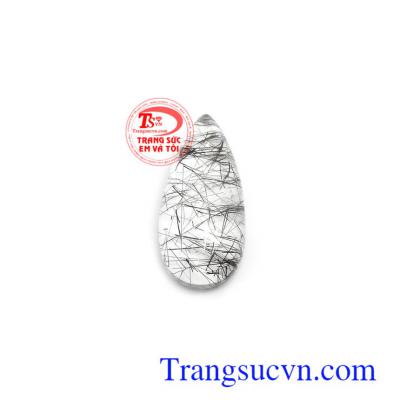 Người thường xuyên mang bên mình đá thạch anh tóc đen sẽ mang đến vận may, tài lộc và sự bình an