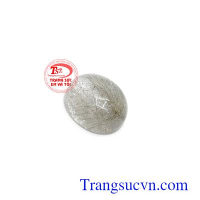 Mặt thạch anh tóc bình an tích tụ rất nhiều năng lượng, giúp giảm căng thẳng, mệt mỏi, tăng cường hệ miễn dịch