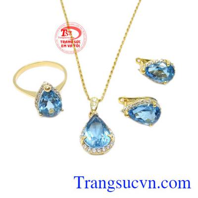Bộ trang sức nữ topaz quyến rũ được chế tác từ vàng tây bền đẹp và đá topaz thiên nhiên. 