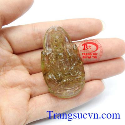 Phật bà quan âm mang nét mặt từ bi, hiền hậu, khi nhìn vào có cảm giác dễ chịu, an lành