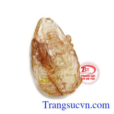 Phật bà Quan âm thường gắn với hình ảnh bình nước cam lộ và nhành dương liễu