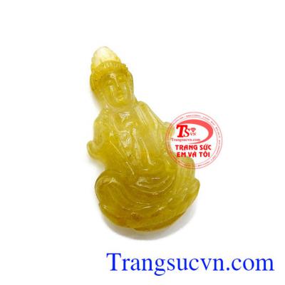 Thạch anh tóc vàng được coi là loại đá quý nhất trong dòng đá thạch anh