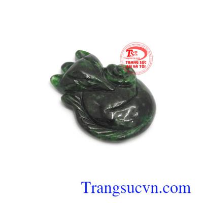 Mặt Hồ ly phỉ thúy bình an có tác dụng kết nối nhân duyên, thúc đẩy các mối quan hệ hài hòa và tăng vận may tài lộc