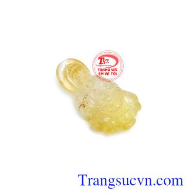 Mặt Phật bà thạch anh tóc phúc hậu là biểu tượng của sự bình an, lòng thánh thiên, bác ái, hướng phật, đem tới sự may mắn