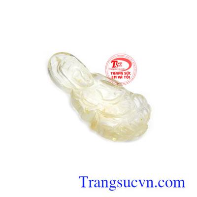 Mặt Phật bà thạch anh tóc thịnh vượng là biểu tượng của điềm lành, lòng từ bi bác ái, hướng thiện, hướng Phật, hoá hung khí, đem lại bình an, giải trừ tai ách cho gia chủ