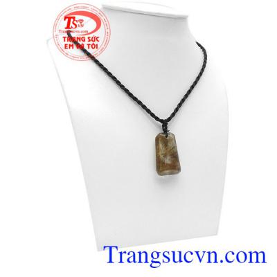 Thạch anh tóc mang nguồn năng lượng tốt nên có khả năng hỗ trợ và phòng ngừa các bệnh huyết áp và chứng mất ngủ