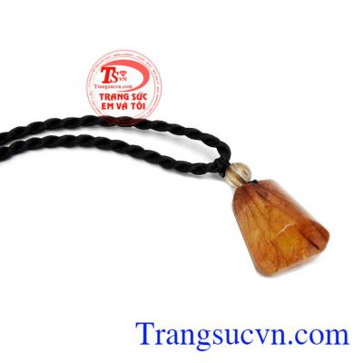 Mặt dây thạch anh tóc tự nhiên mang lại may mắn cho người đeo