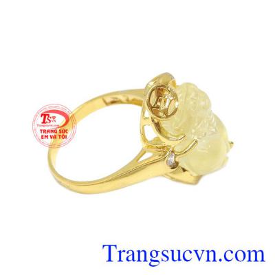 Sản phẩm hợp phong thủy mang đến cho người dùng sự may mắn, bình an và thịnh vượng.