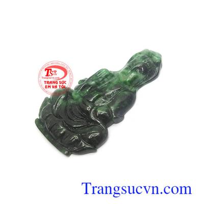 Đeo Phật quan âm bên người có tác dụng giải trừ tai ách, mang lại may mắn bình an cho mỗi ngườ