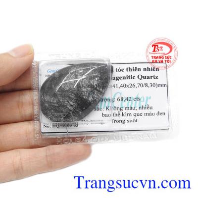 Mặt thạch anh tóc đen giọt nước đẹp được chế tác từ mặt thạch anh tóc đen thiên nhiên không màu, nhiều bao thể kim que màu đen