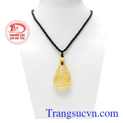 Mặt đá thạch anh tóc vàng an nhiên có vai trò đem lại cho con người tinh thần minh mẫn, lạc quan yêu đời, tích cực