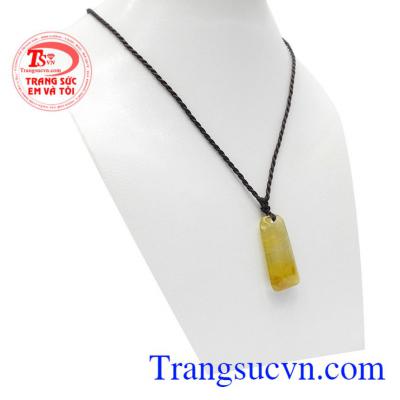 Người mang thạch anh tóc vàng lâu ngày sẽ có tinh thần vui tươi, yêu đời và luôn vui vẻ