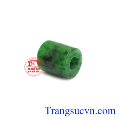 Sản phẩm có thể làm chuỗi tay, hoặc mặt dây bọc vàng, bọc bạc.