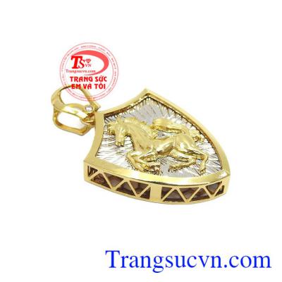 Sản phẩm mặt dây Mã Đáo Thành Công được các bạn nam yêu thích, kiểu dáng đa dạng