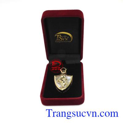 Mặt dây Mã Đáo Thành Công là sản phẩm mặt dây chuyền vàng tây đẹp được thiết kế 3D sang trọng, lịch lãm