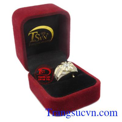 Nhẫn nam vàng tây dễ dàng kết hợp cùng nhiều trang phục và phụ kiện khác nhau.