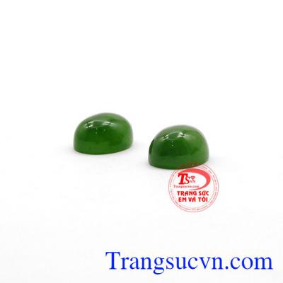 Nó có tính dương, nên khi phái nữ (mang tính âm) đeo trên người sẽ cân bằng âm dương mang lại sức khỏe, sự tỉnh táo và nhiều may mắn.