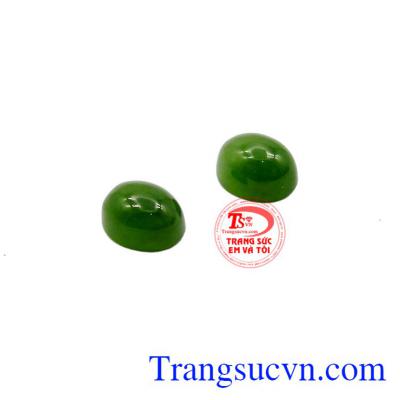 Đá Nephrite phong thủy là biểu tượng của chòm sao Thất Nữ nên nó biết đến phần lớn trong làm trang sức cho phái yếu.