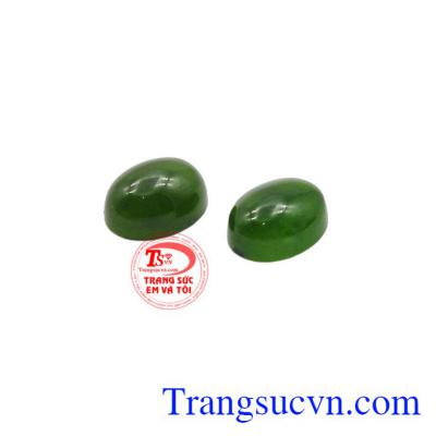 Đá Nephrite được coi là biểu tượng của sức khỏe, nó giúp chủ nhân luôn khỏe mạnh và kéo dài tuổi thọ. 