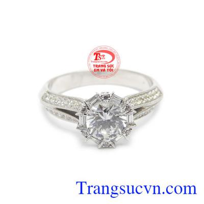 Nhẫn nữ thiết kế vàng trắng được chế tác từ vàng 18k bền đẹp, sáng bóng.