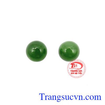 Mặt Nephrite chất lượng là sản phẩm được làm từ đá Nephrite thiên nhiên đảm bảo có giấy kiểm định đá quý do trung tâm kiểm định đá quý cấp.