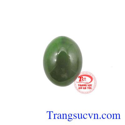Mặt Nephrite tiền tài là sản phẩm ngọc Nephrite thiên nhiên, là biểu tượng của sự quyền uy, danh vọng, là đại diện của tầng lớp quý tộc. 