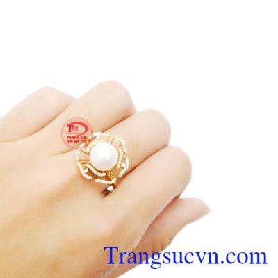 Nhẫn Ngọc Trai San Hô Đẹp là món quà ý nghĩa dành tặng bạn gái