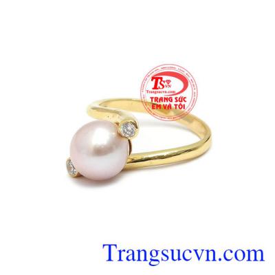 Nhẫn nữ vàng gắn đá quý ngọc trai dành cho phái đẹp, đeo hợp thời trang và quý phái