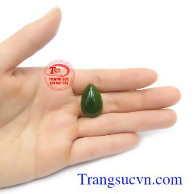 Mặt ngọc nephrite hình giọt nước sang trọng, tinh tế