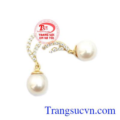 Màu trắng thuần khiết của ngọc trai trắng với ánh xà cừ đẹp