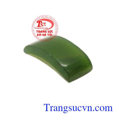 Nếu để ngọc cẩm thạch lâu bên người thì chủ nhân sở hữu sẽ hấp thụ được năng lượng tỏa ra từ loại đá quý này