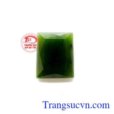 Mặt ngọc cẩm thạch hoàng gia thể hiện vương quyền và tầng lớp quý tộc cao quý được sử dụng trong vua chúa và hoàng tộc thời xưa