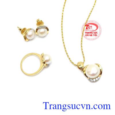 Bộ Trang Sức Ngọc Trai Nữ Hoàng