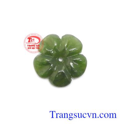 Mặt ngọc nephrite thiên nhiên may mắn chạm khắc tinh xảo, sắc nét, chất lượng ngọc đảm bảo