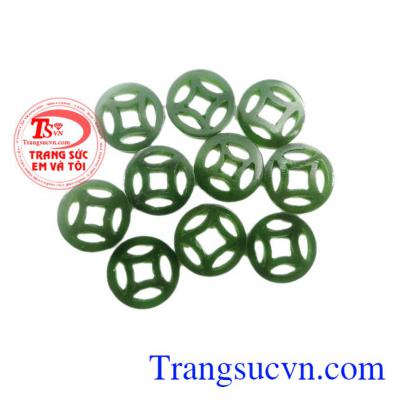 Sản phẩm thích hợp làm mặt dây chuyền, mặt vòng tay tết. Phù hợp để mang đi tặng cho người thân, bạn bè.