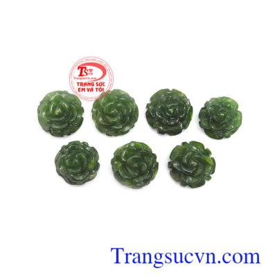 Mặt dây ngọc bích là món quà ý nghĩa dành tặng người yêu thương