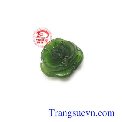 Ngọc Naphrite được ưa chuộng được biết đến như loại đá của tình yêu mang đến sự bình an, may mắn trong cuộc sống