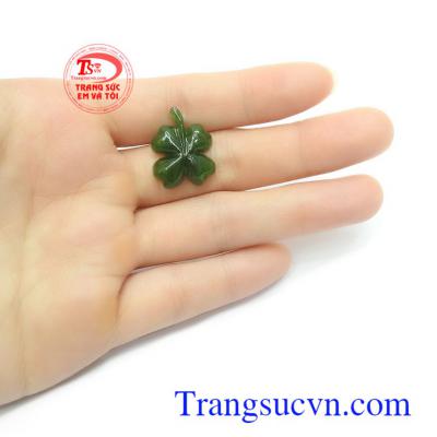 Mặt ngọc bích cỏ bốn lá bình an