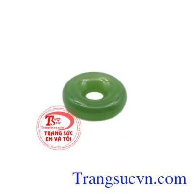 Mặt Nephrite đồng xu là sản phẩm được làm từ ngọc Nephrite thiên nhiên.