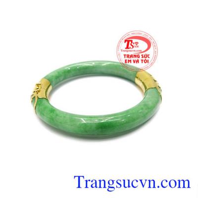 Ngọc cẩm thạch mang vẻ đẹp cửa sự cao quý, đài các, mỹ lệ