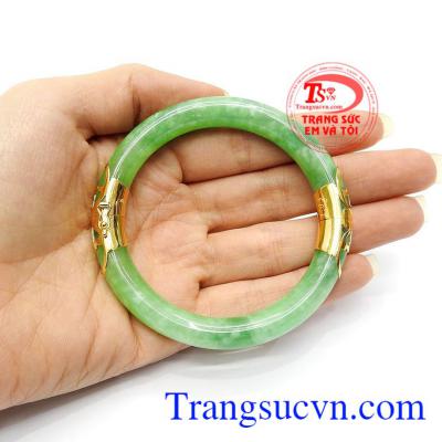 Không những vậy ngọc cẩm thạch còn giúp ổn định tâm lý, tăng cường trí nhớ và kéo dài tuổi thọ