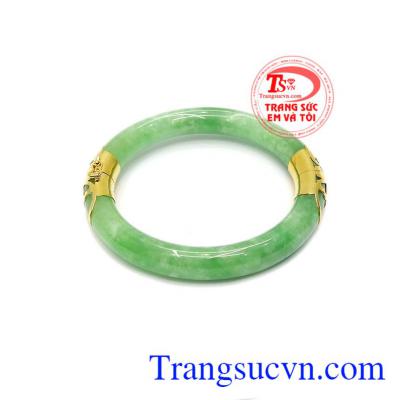 Vòng tay cẩm thạch mang đến vận may và hút tài lộc giúp chủ nhân luôn thành công trong cuộc sống