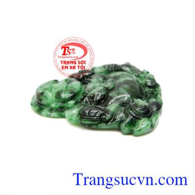 Những người hay mang trong mình nhiều u buồn thường mang phật di lặc ngọc cẩm thạch như vật hộ thân