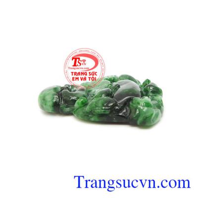 Ngọc cẩm thạch hợp với tất cả các mệnh