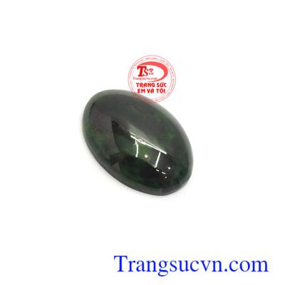 Mặt ngọc cẩm thạch tài lộc chứa một nguồn năng lượng dương dồi dào, vì thế, khi mang bất kỳ một món trang sức từ đá cẩm thạch bạn sẽ được tiếp thêm nguồn động lực, mạnh mẽ, lạc quan trong cuộc sống